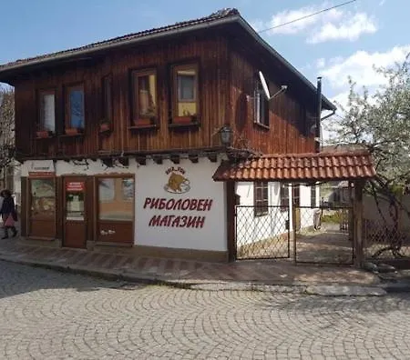 къща чалъкови Apartamento Tryavna